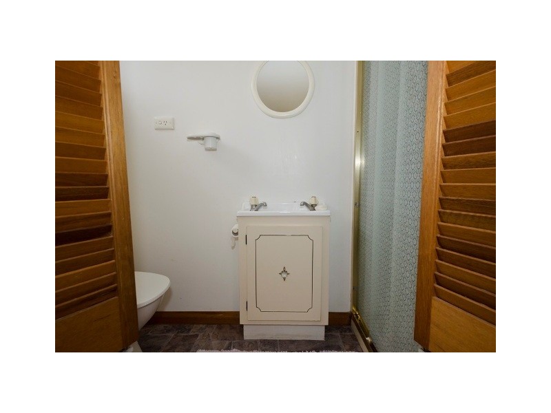 5 Kitchener Avenue, Beauty Point TAS 7270