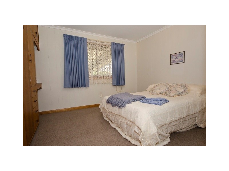 5 Kitchener Avenue, Beauty Point TAS 7270