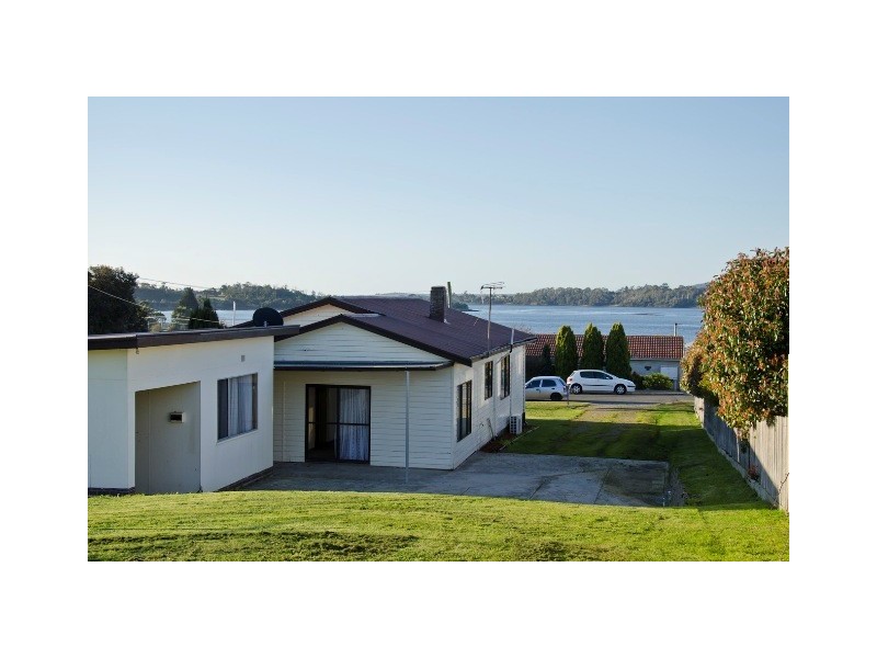 3 Garrett Street, Beauty Point TAS 7270