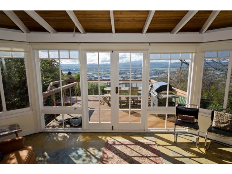 6 Osborne Avenue, Trevallyn TAS 7250