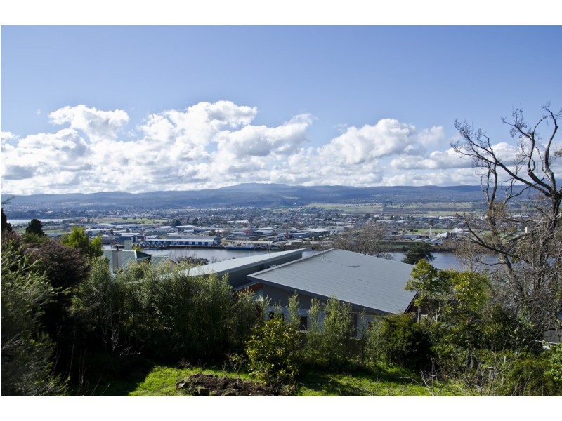 6 Osborne Avenue, Trevallyn TAS 7250