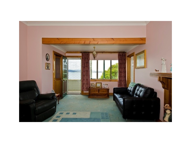 3 Ross Lane, Beauty Point TAS 7270