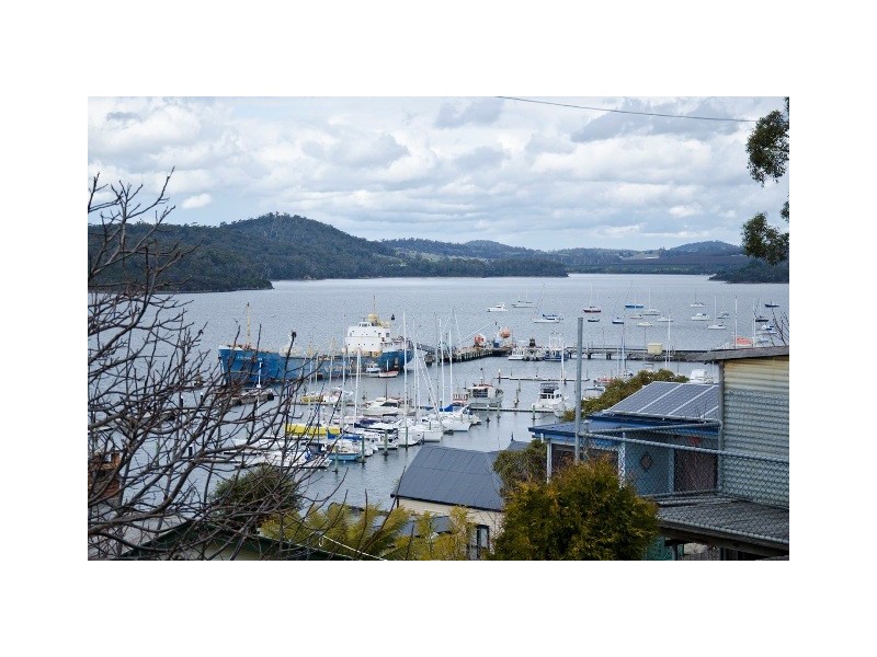 3 Ross Lane, Beauty Point TAS 7270