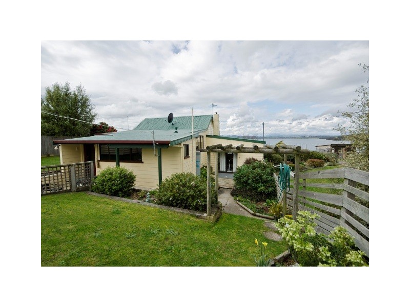 3 Ross Lane, Beauty Point TAS 7270