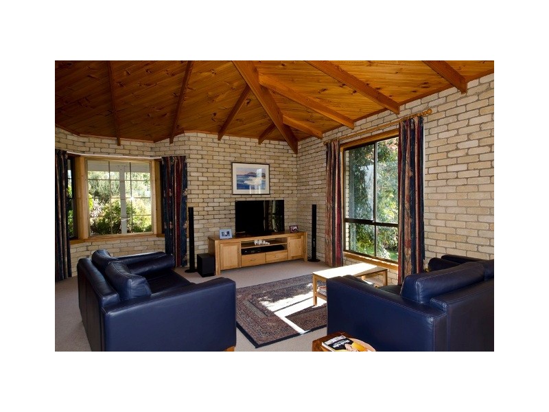 10 – 12 Taree Crescent, Gravelly Beach TAS 7276