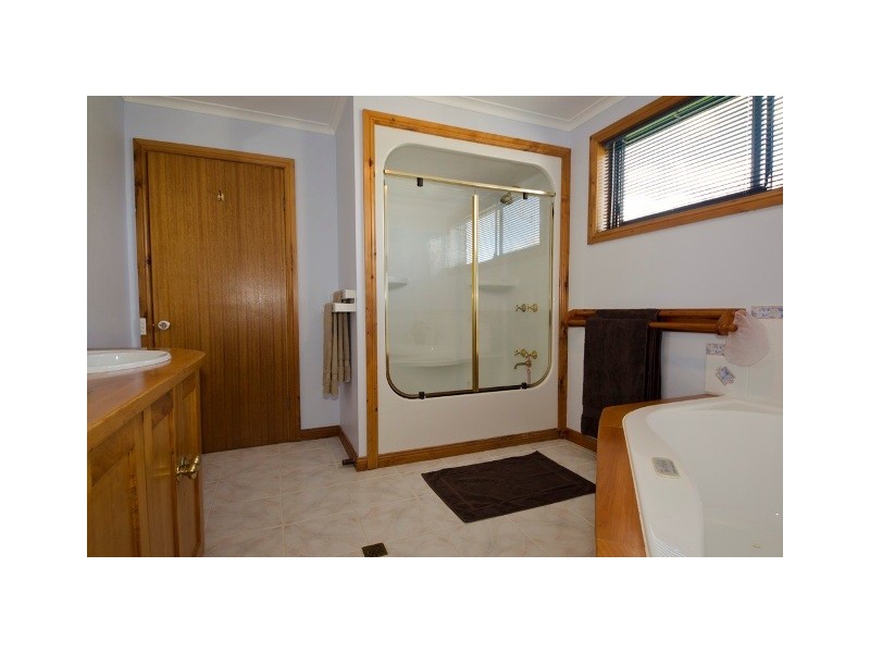 10 – 12 Taree Crescent, Gravelly Beach TAS 7276