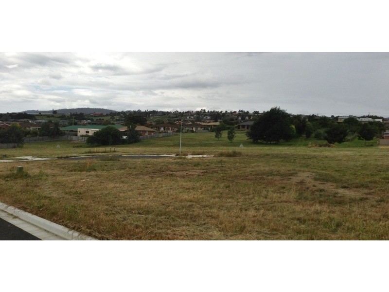 42 Penicola Place, Newnham TAS 7248