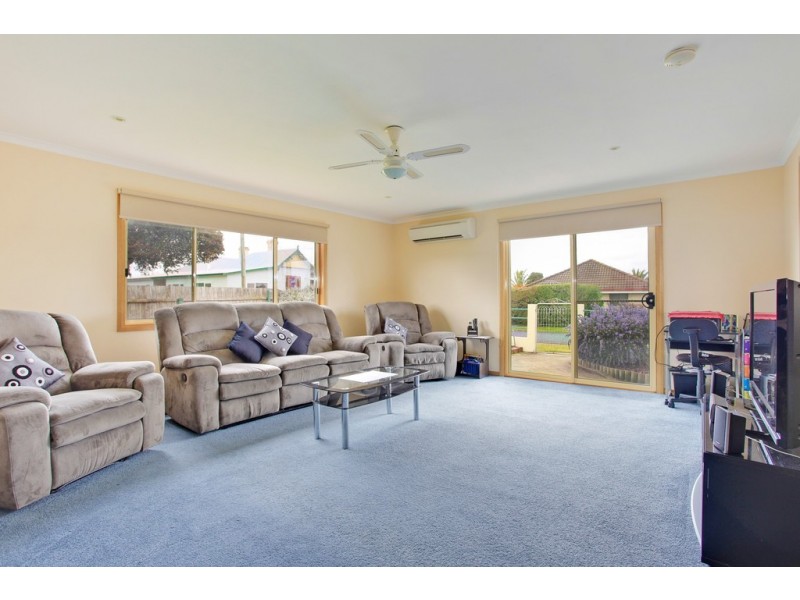 2 Archer Street, Gravelly Beach TAS 7276