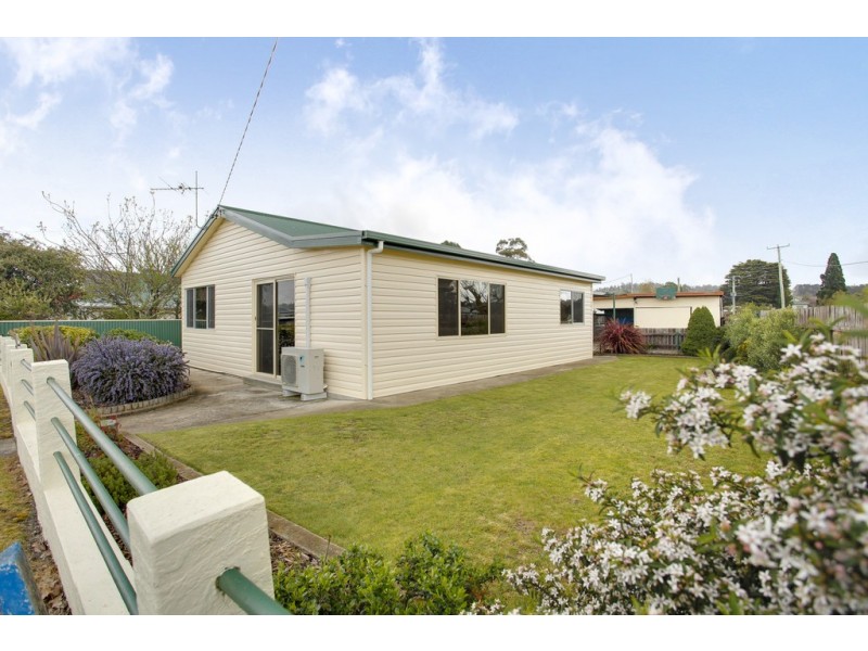 2 Archer Street, Gravelly Beach TAS 7276