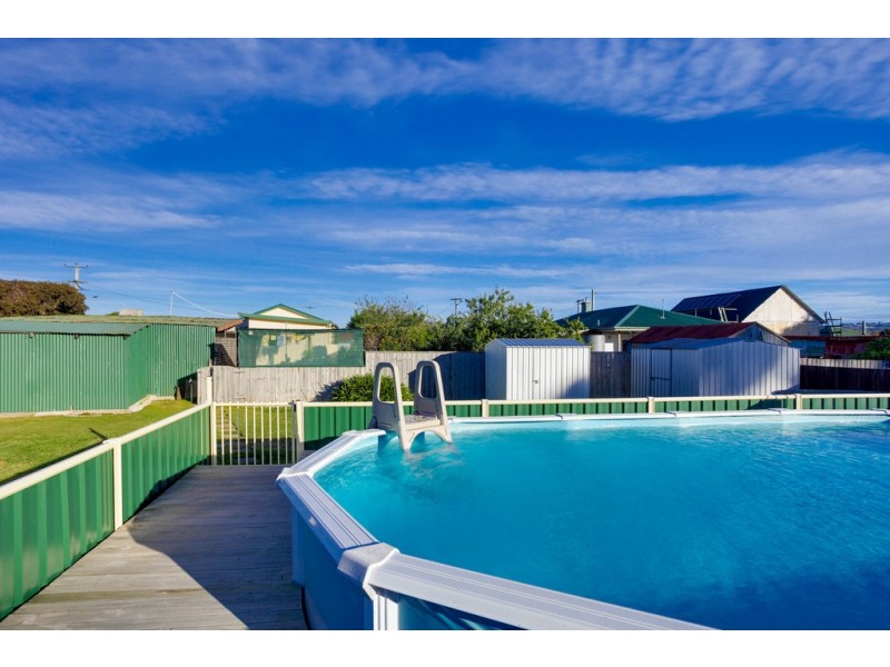 2 Archer Street, Gravelly Beach TAS 7276
