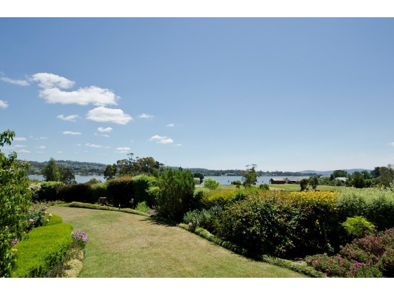 14 Woodlawn Road, Swan Bay TAS 7252