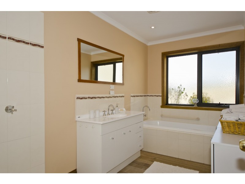 595 Pateena Road, Longford TAS 7301