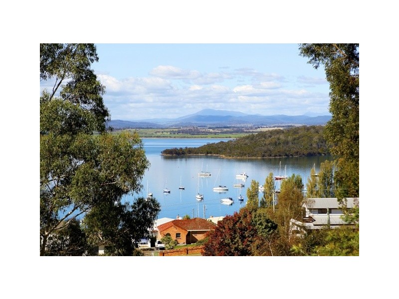 96 Oxford Street, Beauty Point TAS 7270