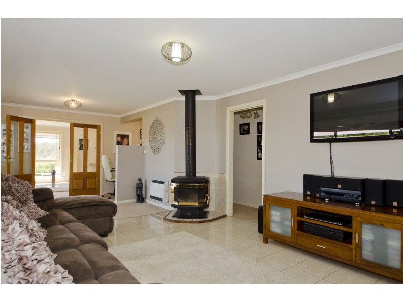 7 Columbus Drive, Blackstone Heights TAS 7250