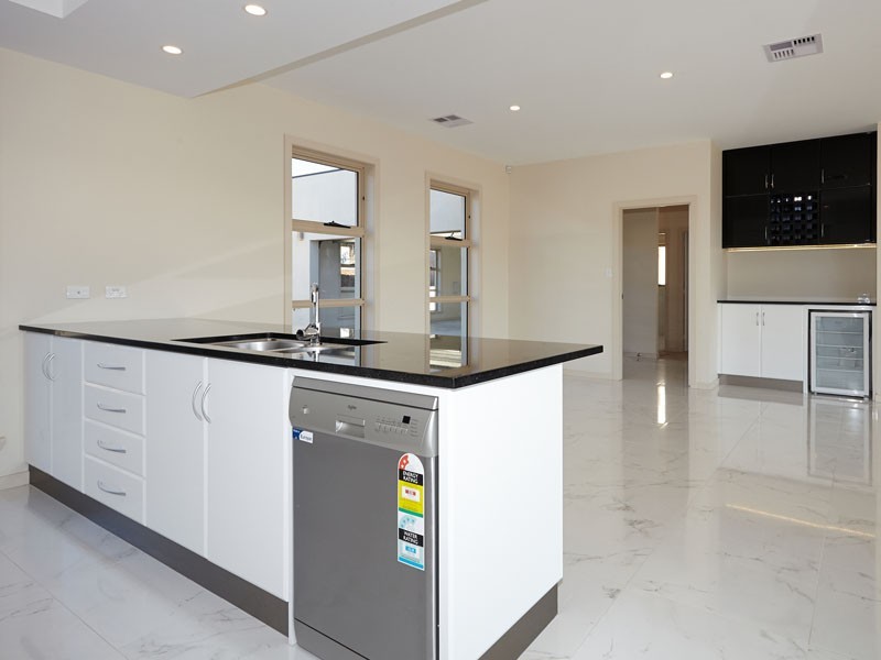 36 Floreat Crescent, Trevallyn TAS 7250