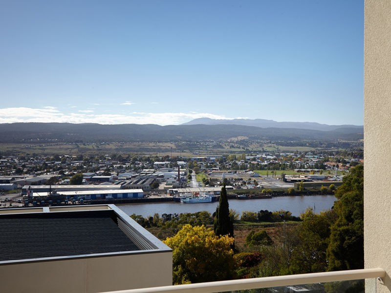 36 Floreat Crescent, Trevallyn TAS 7250