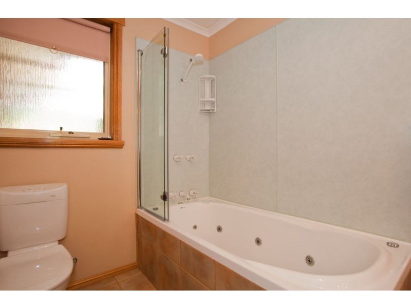 28 Piper Avenue, Youngtown TAS 7249