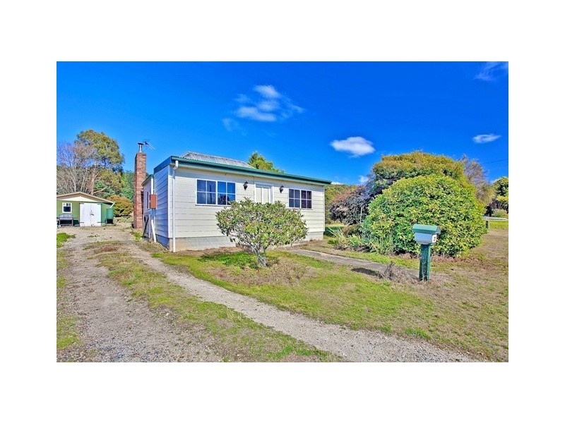 27 New Street, Beaconsfield TAS 7270