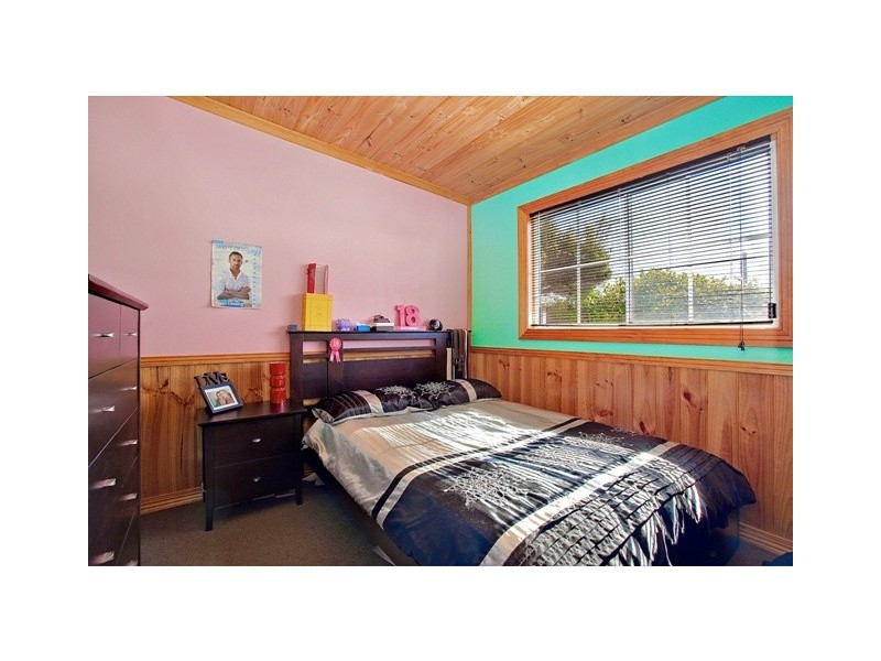 27 New Street, Beaconsfield TAS 7270