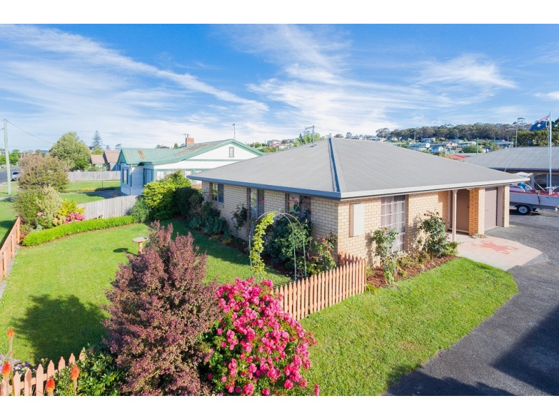1/21 Scott Street, Beauty Point TAS 7270