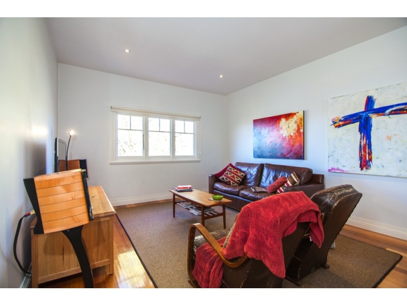 8 Veulalee Avenue, Trevallyn TAS 7250