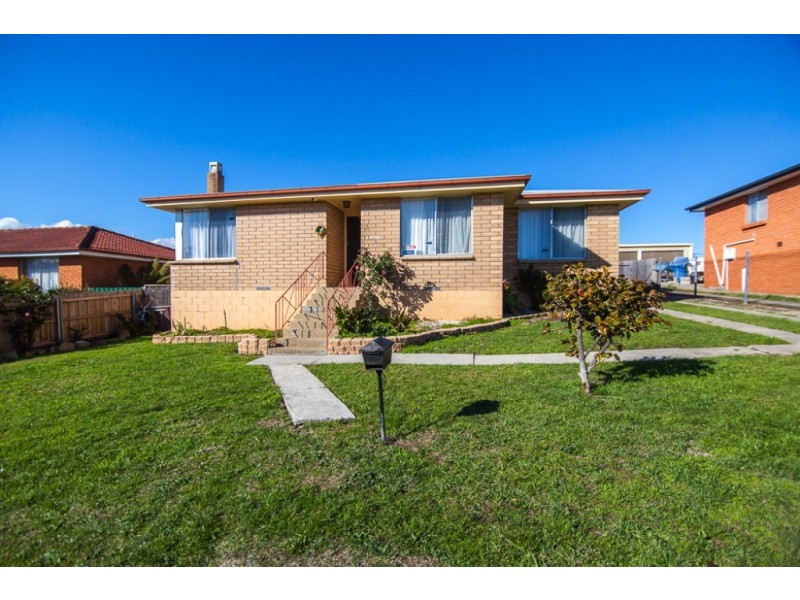 3 Whitemark Place, Waverley TAS 7250