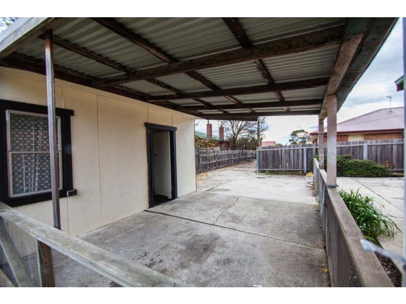 2/81 Tompsons Lane, Newnham TAS 7248