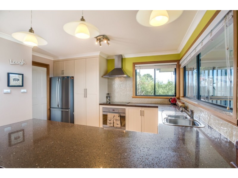 32-34 Brooklyn Street, Beaconsfield TAS 7270