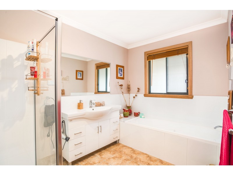 32-34 Brooklyn Street, Beaconsfield TAS 7270