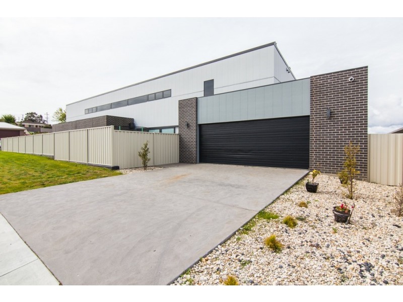 7 Legges Crescent, Prospect TAS 7250