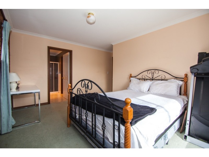 1 Picasso Place, Newnham TAS 7248