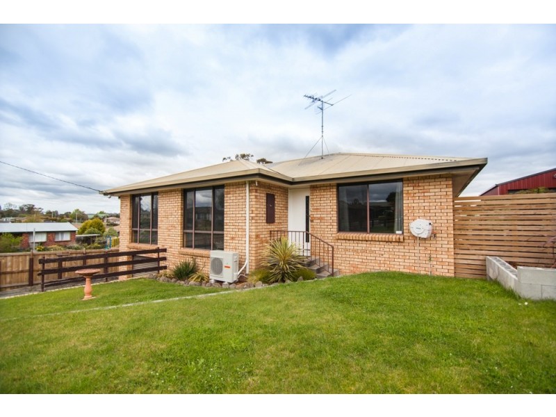 33 Rowland Crescent, Summerhill TAS 7250