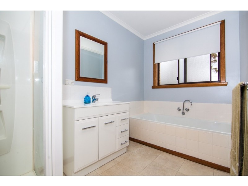 33 Rowland Crescent, Summerhill TAS 7250