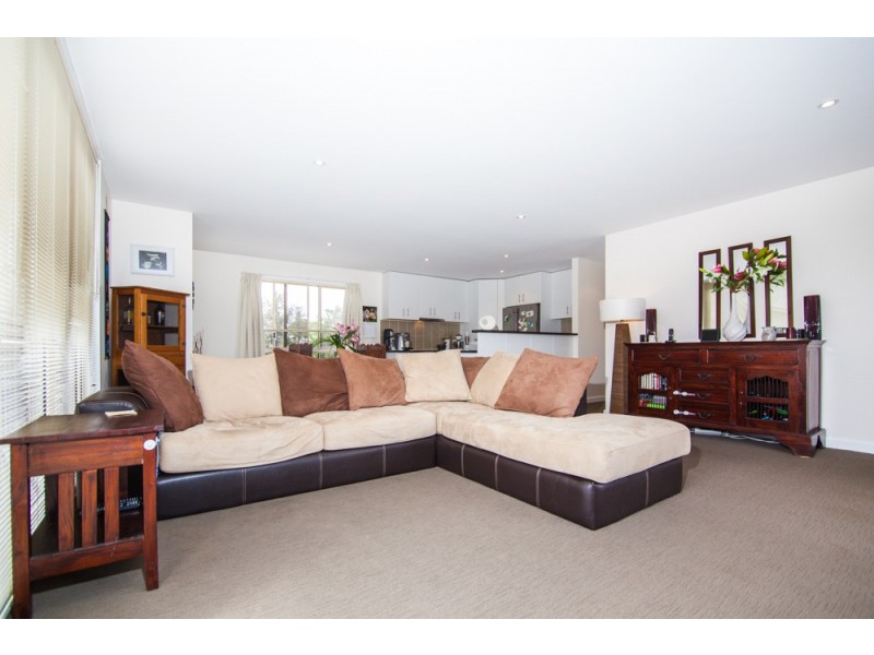 4/35 Rothesay Close, Newnham TAS 7248