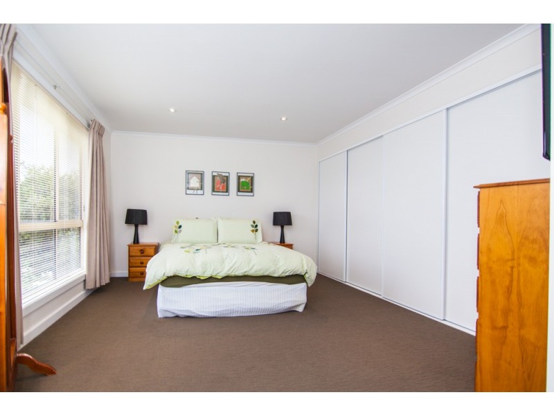 4/35 Rothesay Close, Newnham TAS 7248