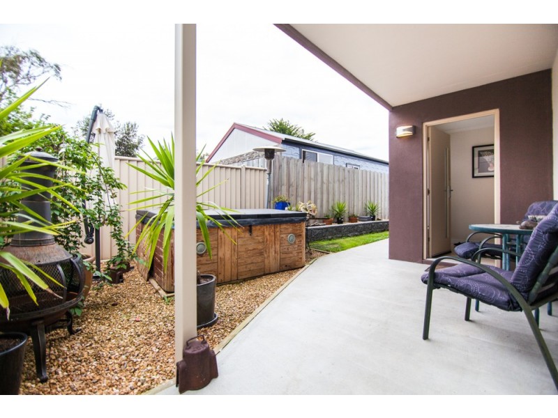 4/35 Rothesay Close, Newnham TAS 7248