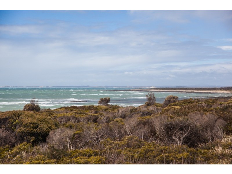 6 Ninth Island Crescent, Lulworth TAS 7252
