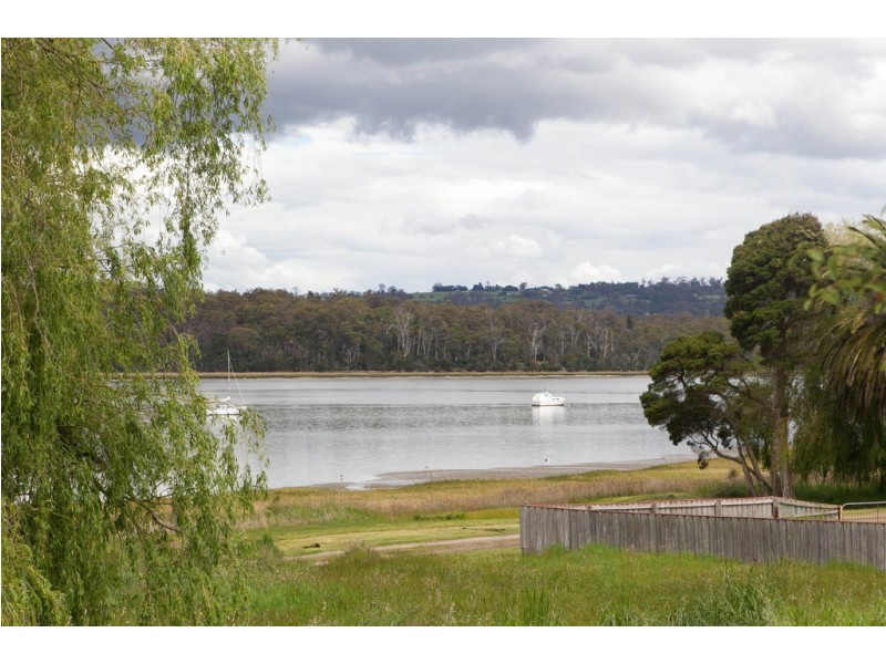 323 Gravelly Beach Road, Gravelly Beach TAS 7276