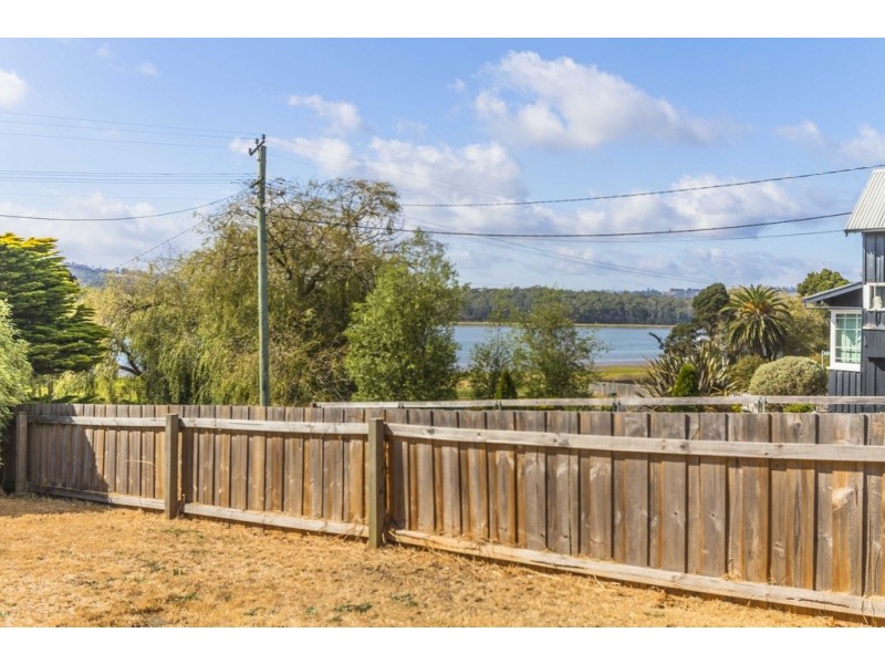 325 Gravelly Beach Road, Gravelly Beach TAS 7276