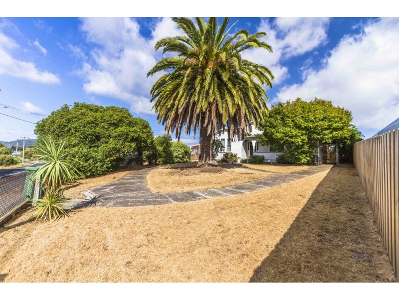325 Gravelly Beach Road, Gravelly Beach TAS 7276