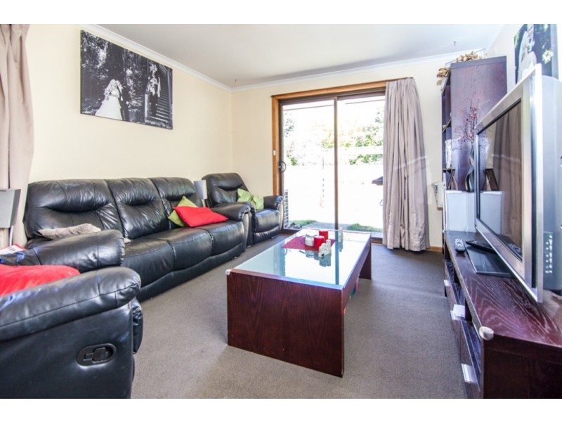 1/2 Newnham Close, Newnham TAS 7248