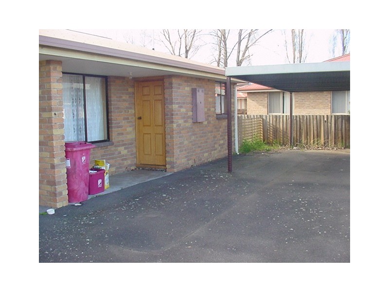 4/3 Norman Court, Newnham TAS 7248