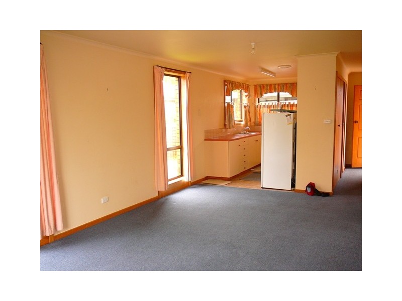 4/3 Norman Court, Newnham TAS 7248