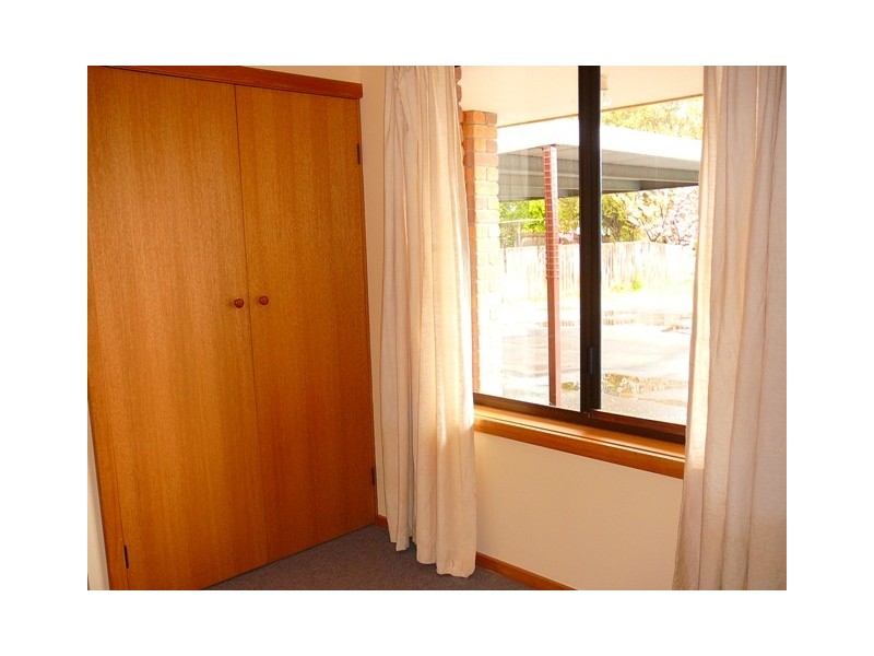 4/3 Norman Court, Newnham TAS 7248