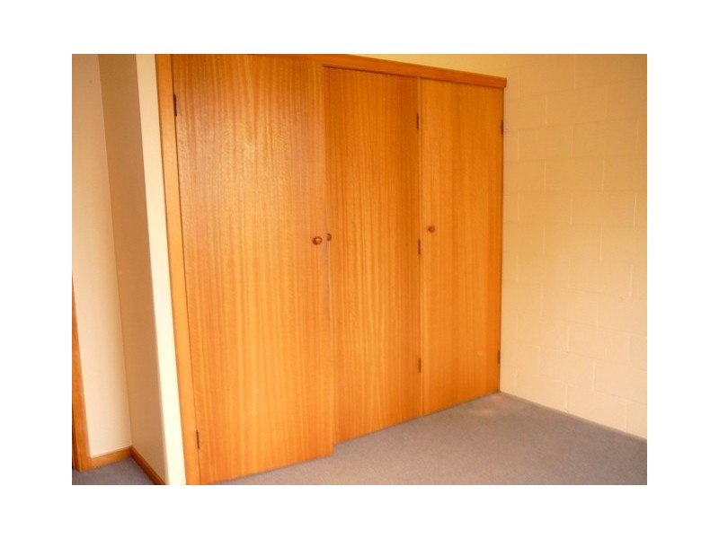 4/3 Norman Court, Newnham TAS 7248