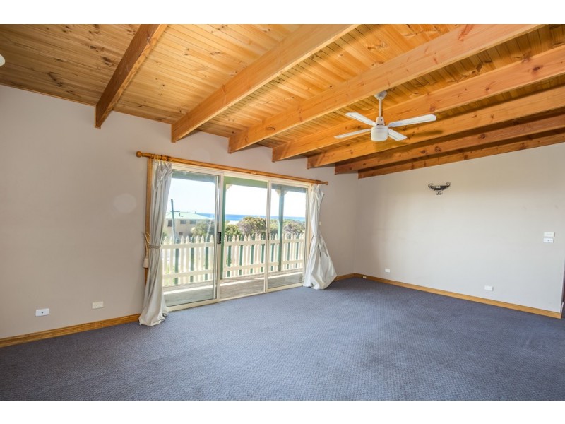 123 Bellbuoy Beach Road, Low Head TAS 7253