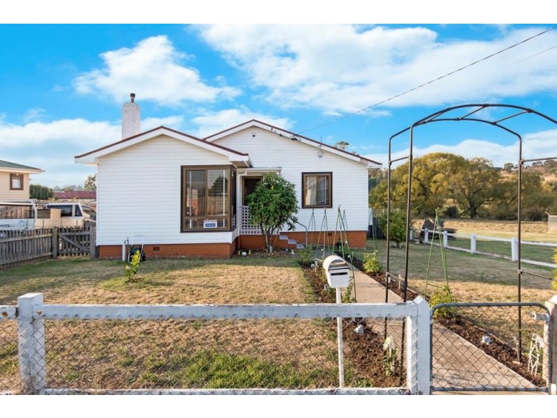 83 Hargrave Crescent, Mayfield TAS 7248