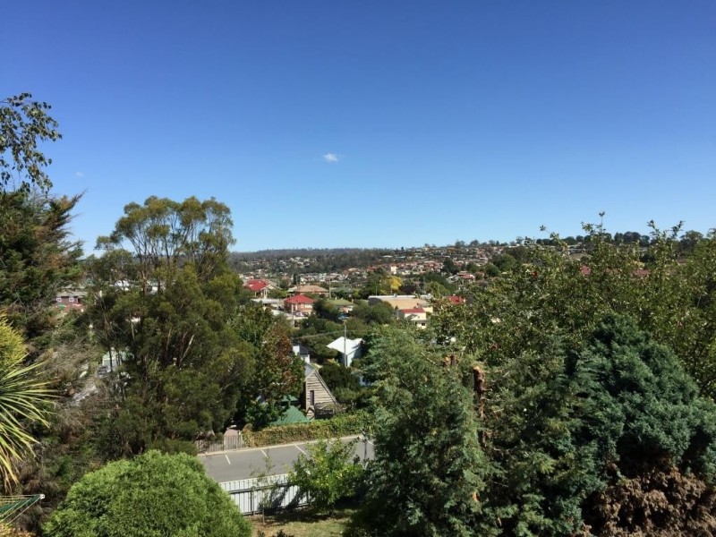 25 Kerran Crescent, South Launceston TAS 7249
