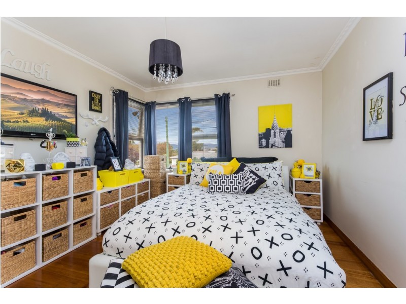 6 Oaktree Road, Youngtown TAS 7249