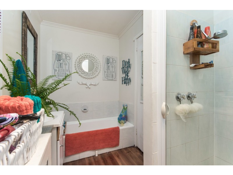 6 Oaktree Road, Youngtown TAS 7249